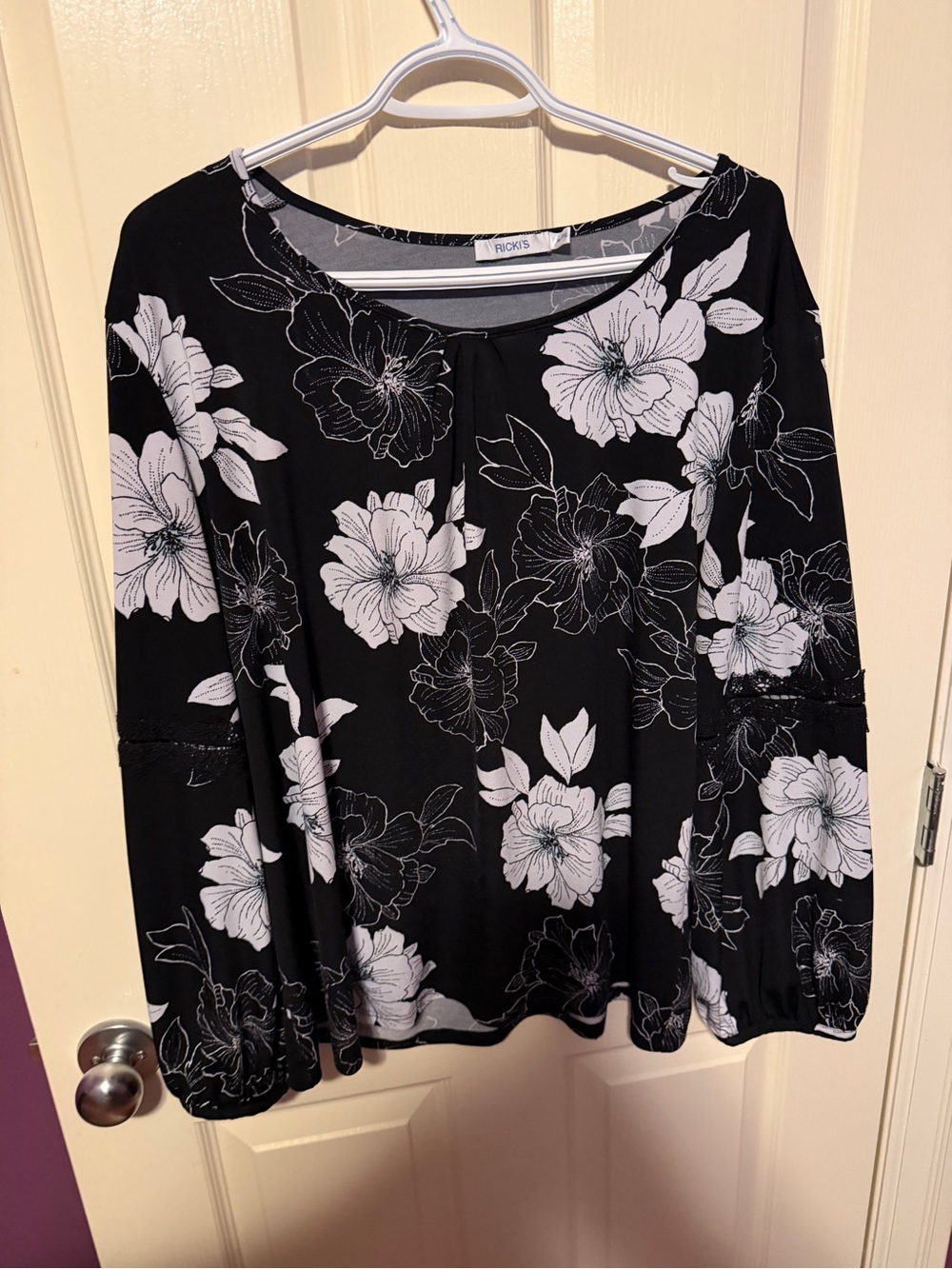 Ricki's Black Long-Sleeve Floral Blouse